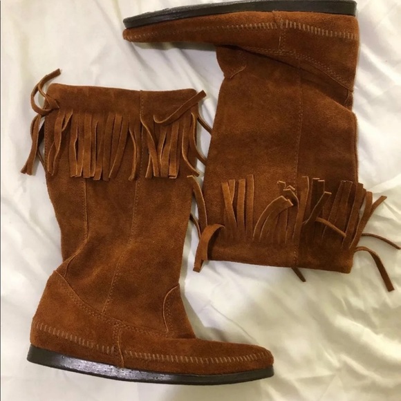 Minnetonka one later boots 8 - Picture 1 of 5